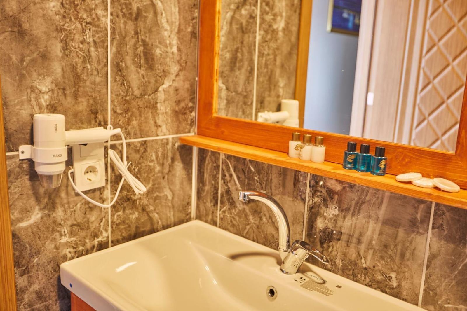 Laluna Hotel Near Grand Bazaar City Center Istanbul Bagian luar foto